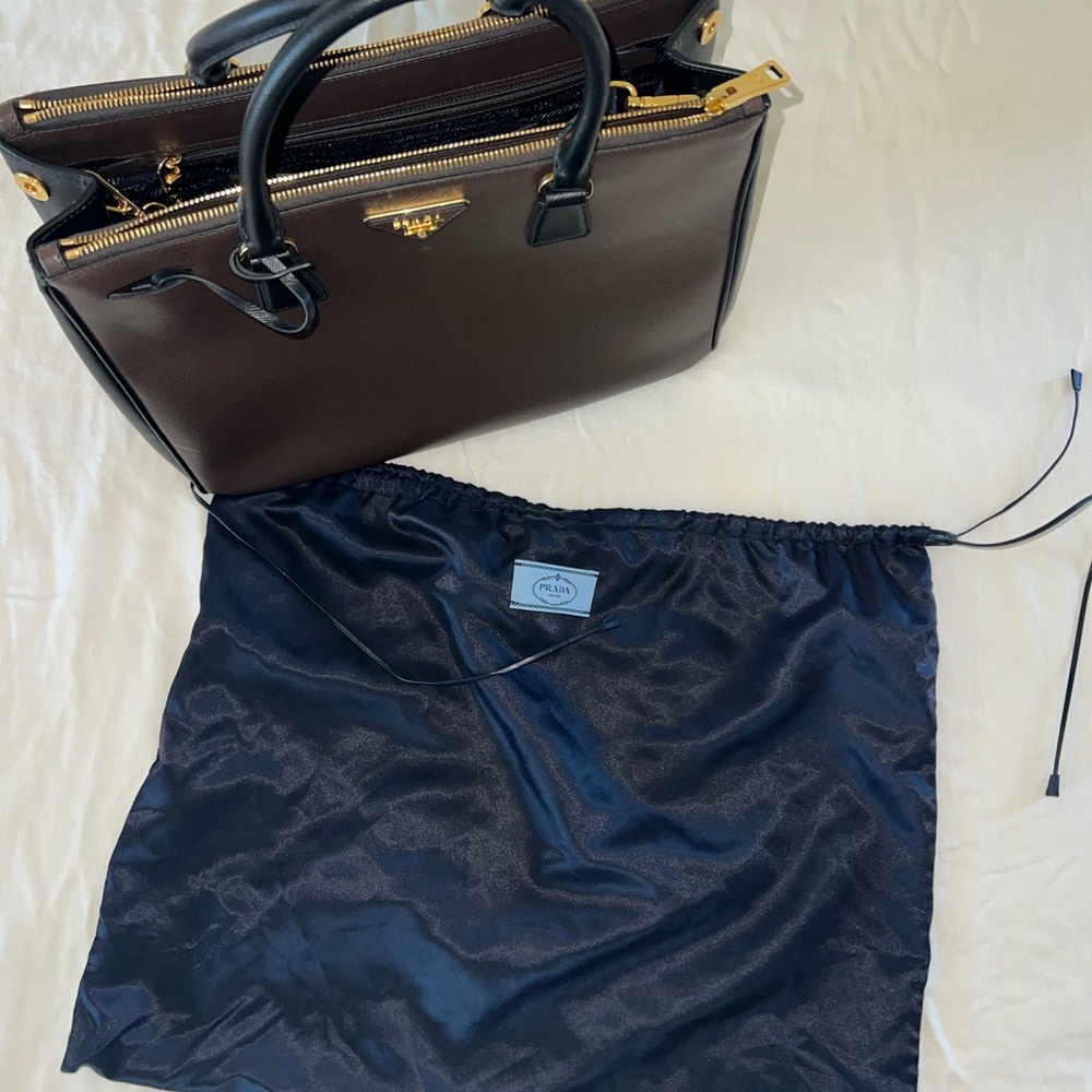 Large Prada Galleria Saffiano leather bag - Picture 5 of 10